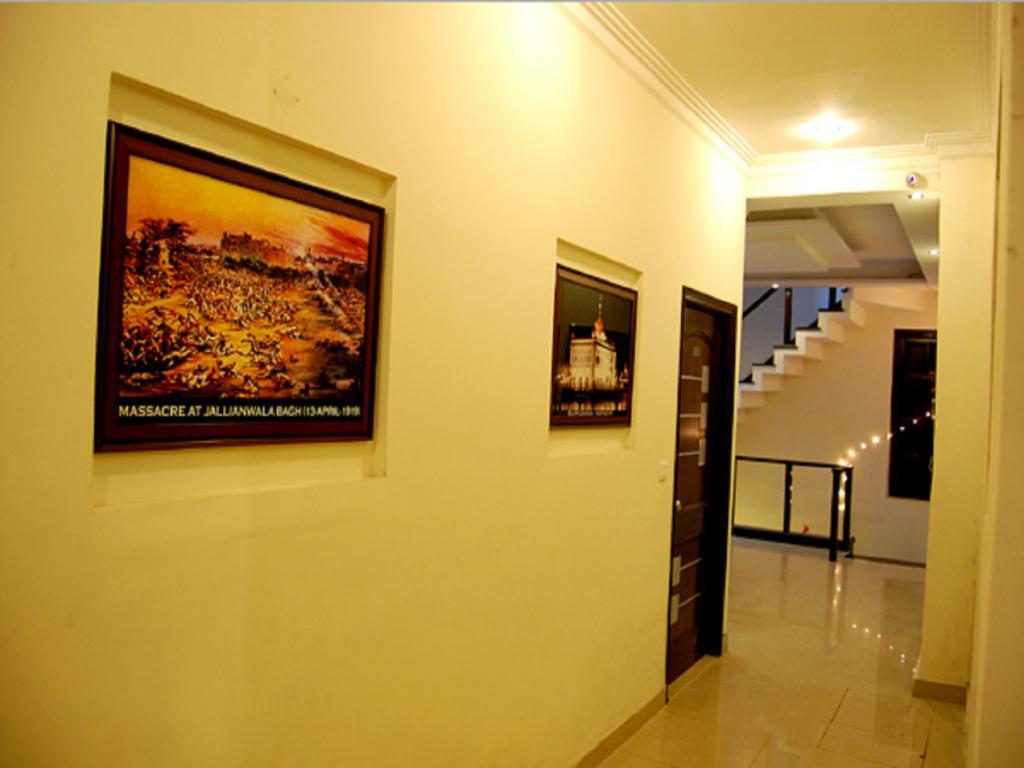 Hotel Darbar View Amritsar Habitación foto